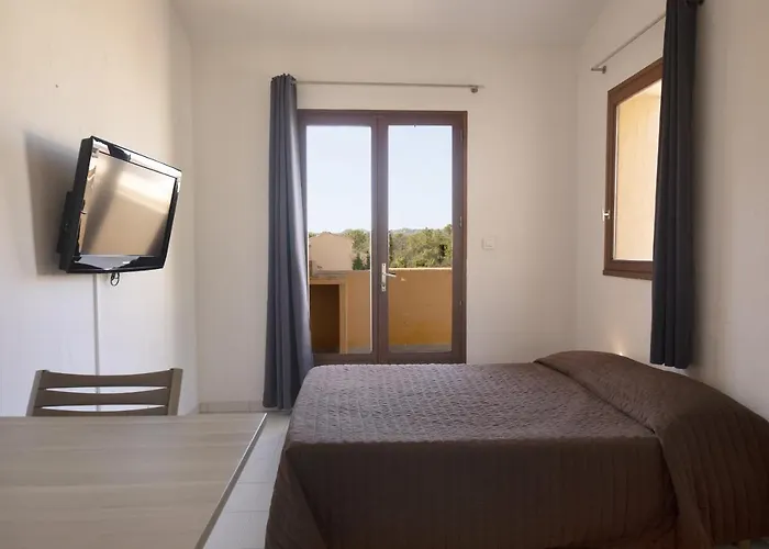 Lago Verde 4* Порто-Веккьо